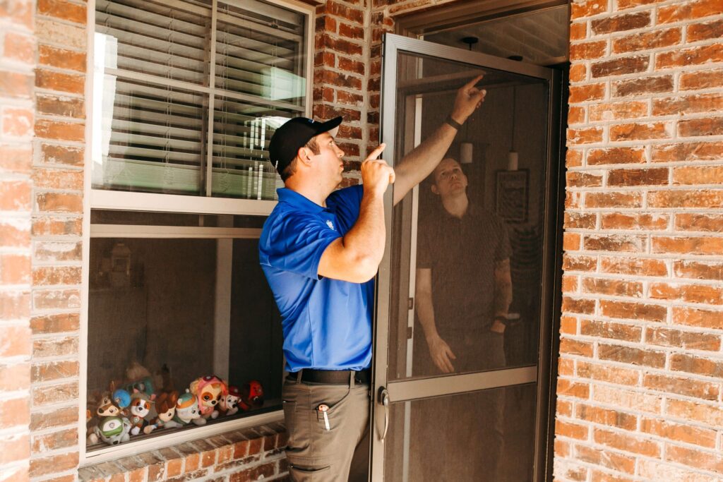 Screenmobile pro guides a customer in their front screen door needs.